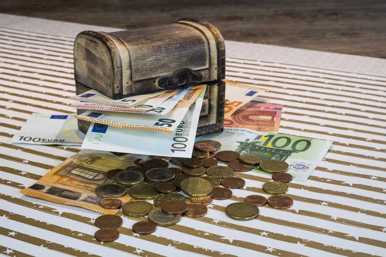ГОСДОЛГ: КОМУ И СКОЛЬКО ДОЛЖНО ПРАВИТЕЛЬСТВО КАЗАХСТАНА