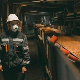 «КАЗХРОМ» ОБЪЯВИЛ О ДЕЛИСТИНГЕ СОБСТВЕННЫХ АКЦИЙ