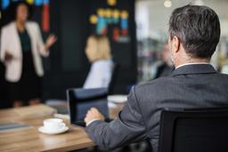 72% ГЛАВНЫХ ЭКОНОМИСТОВ ВЭФ ОЖИДАЮТ ОСЛАБЛЕНИЯ ГЛОБАЛЬНЫХ ЭКОНОМИЧЕСКИХ УСЛОВИЙ