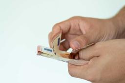 ЕАБР ПРОГНОЗИРУЕТ УСКОРЕНИЕ ИНФЛЯЦИИ И ОСЛАБЛЕНИЕ КУРСА ТЕНГЕ