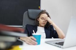 ТОЛЬКО ЧЕТВЕРТЬ СОТРУДНИКОВ СЧАСТЛИВЫ НА РАБОТЕ