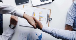 ПРАВИТЕЛЬСТВО И БИЗНЕС ОБСУДИЛИ ПРОЕКТ КОНСТИТУЦИИ И НОВЫЕ НАЛОГОВЫЕ УСЛОВИЯ