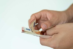 ЕАБР ПРОГНОЗИРУЕТ УСКОРЕНИЕ ИНФЛЯЦИИ И ОСЛАБЛЕНИЕ КУРСА ТЕНГЕ