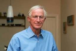 ЭКОНОМИСТ, КОТОРЫЙ ВСТРОИЛ КЛИМАТ В МАКРОЭКОНОМИКУ