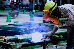 PMI ОБРАБАТЫВАЮЩИХ ОТРАСЛЕЙ: НАБЛЮДАЕТСЯ СНИЖЕНИЕ ОПТИМИЗМА