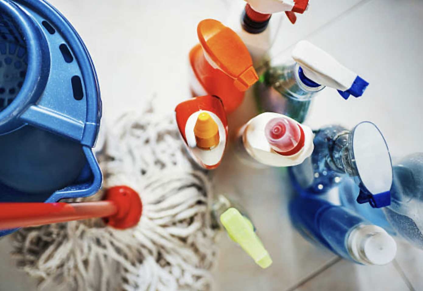 В КАЗАХСТАНЕ НА ТРЕТЬ ВЫРОСИЛИ ЗАКУПКИ ЧИСТЯЩИХ И МОЮЩИХ СРЕДСТВ