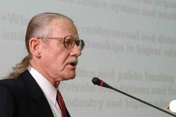 РОЖДЕНИЕ ЭКСПЕРИМЕНТАЛЬНОЙ ЭКОНОМИКИ