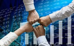 ЭКСПЕРТЫ ОЦЕНИЛИ ПЕРСПЕКТИВЫ РОСТА ЭКОНОМИКИ: В БЛИЖАЙШИЕ ТРИ ГОДА ВЫШЕ 5% ОНА НЕ ПОДНИМЕТСЯ