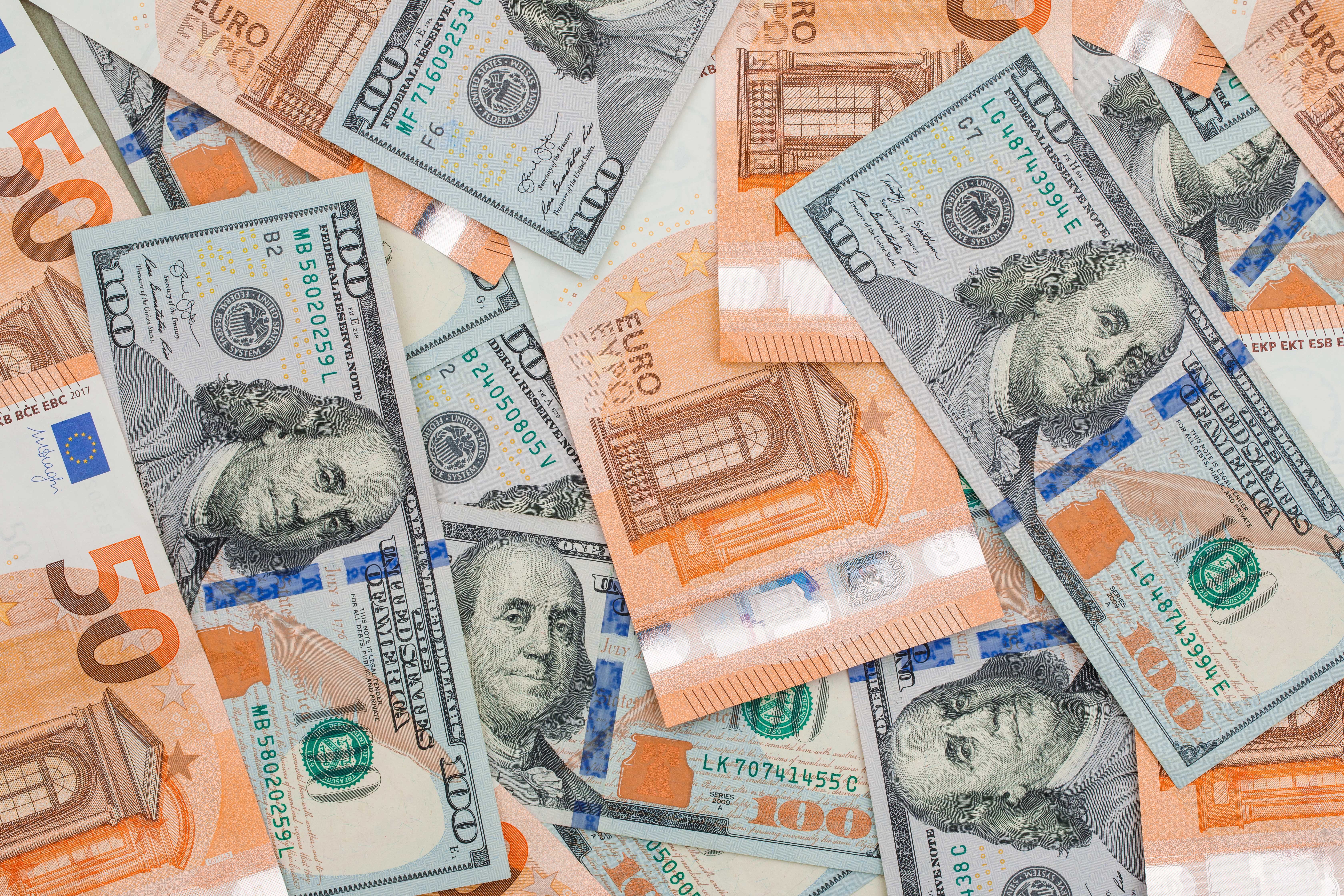 euro-dollar-bills.jpg