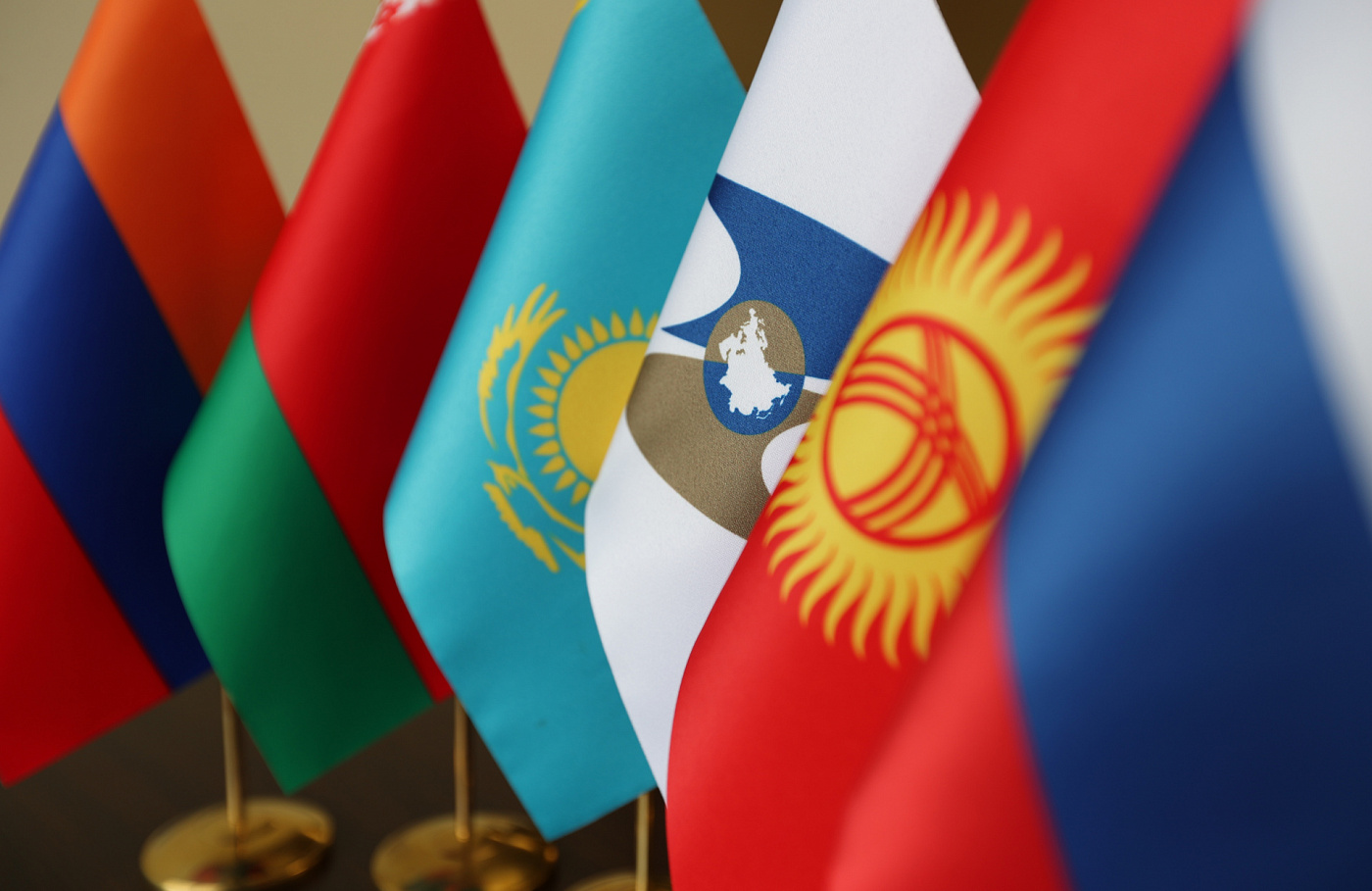 КАЗАХСТАН ВСЁ ЕЩЕ ПРОСИТ ПЕРЕСМОТРЕТЬ ПОШЛИНЫ ЕАЭС