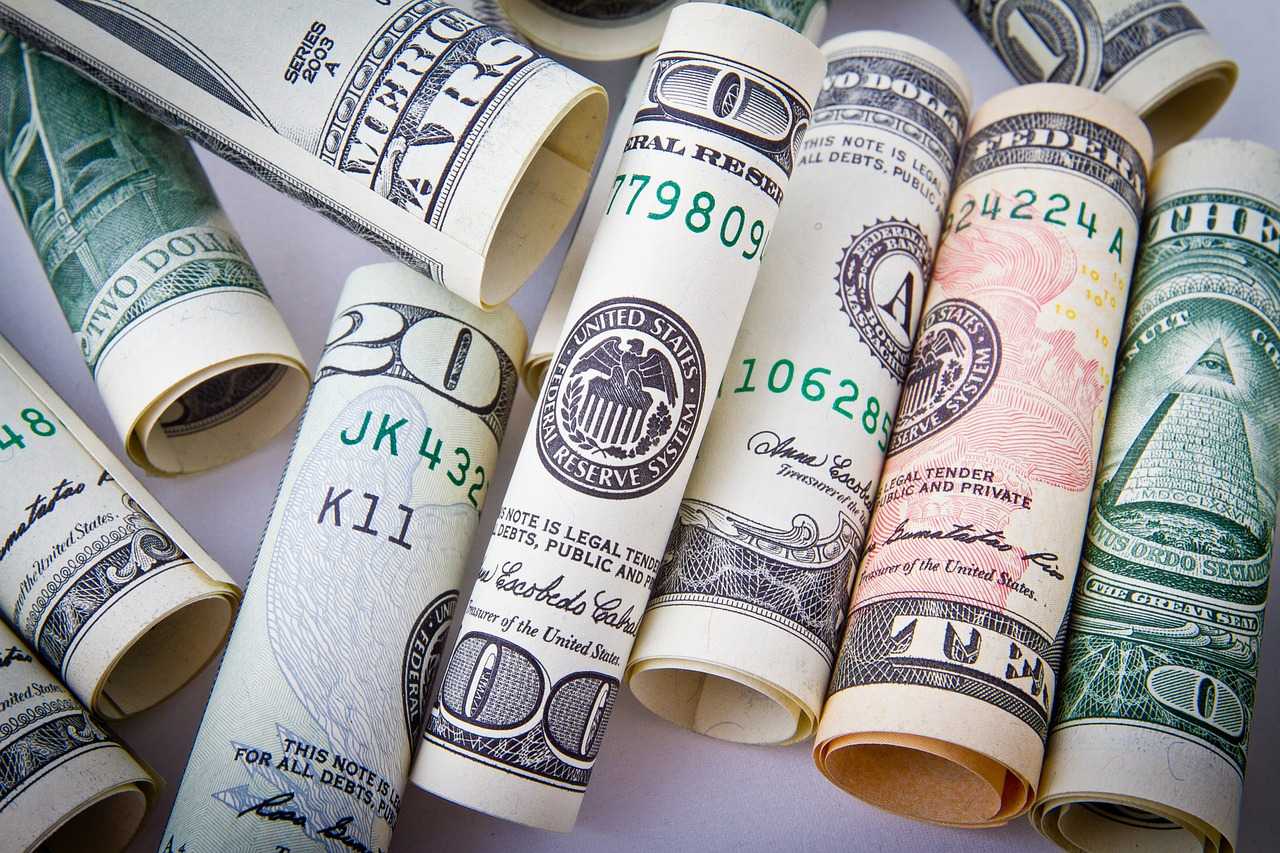 ЭКСПЕРТЫ ПРОГНОЗИРУЮТ ОСЛАБЛЕНИЕ КУРСА ТЕНГЕ К ДОЛЛАРУ