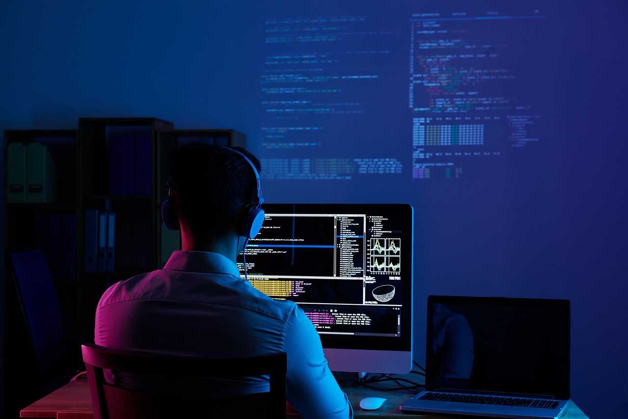 В КАКИХ КОМПАНИЯХ НЕ ХОТЯТ РАБОТАТЬ IT-СПЕЦИАЛИСТЫ