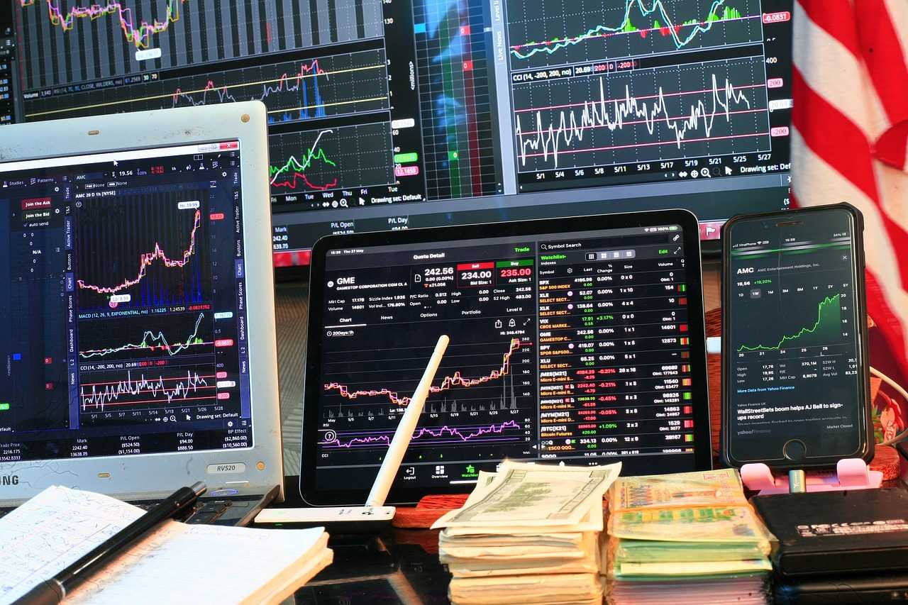 ИТОГИ ДЕНЕЖНОГО И ВАЛЮТНОГО РЫНКА ЗА МЕСЯЦ