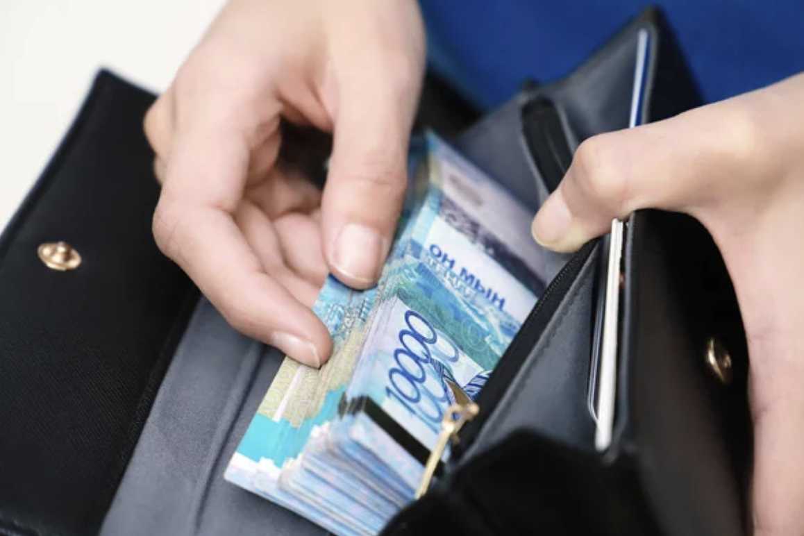 НОМИНАЛЬНОЕ ЗНАЧЕНИЕ СРЕДНЕЙ ЗАРПЛАТЫ В КАЗАХСТАНЕ СОСТАВИЛО 382 279 ТЕНГЕ